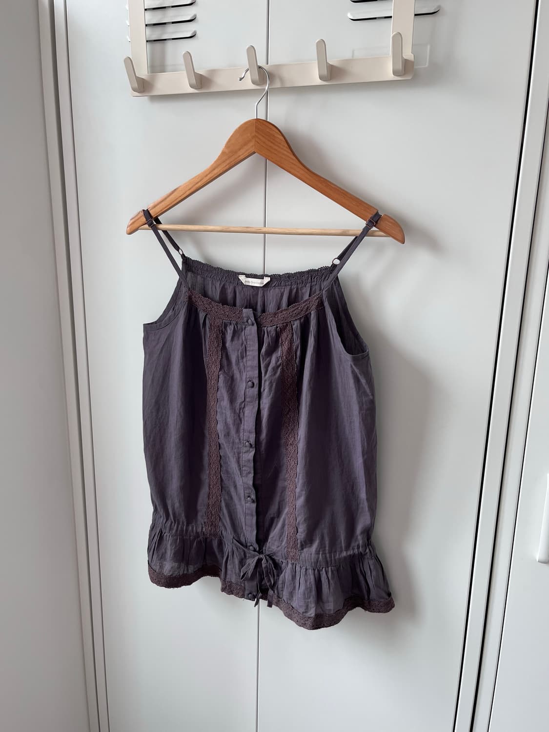 Basic tone clothes 퍼플 레이스 셔링 슬리브리스 상품이미지1