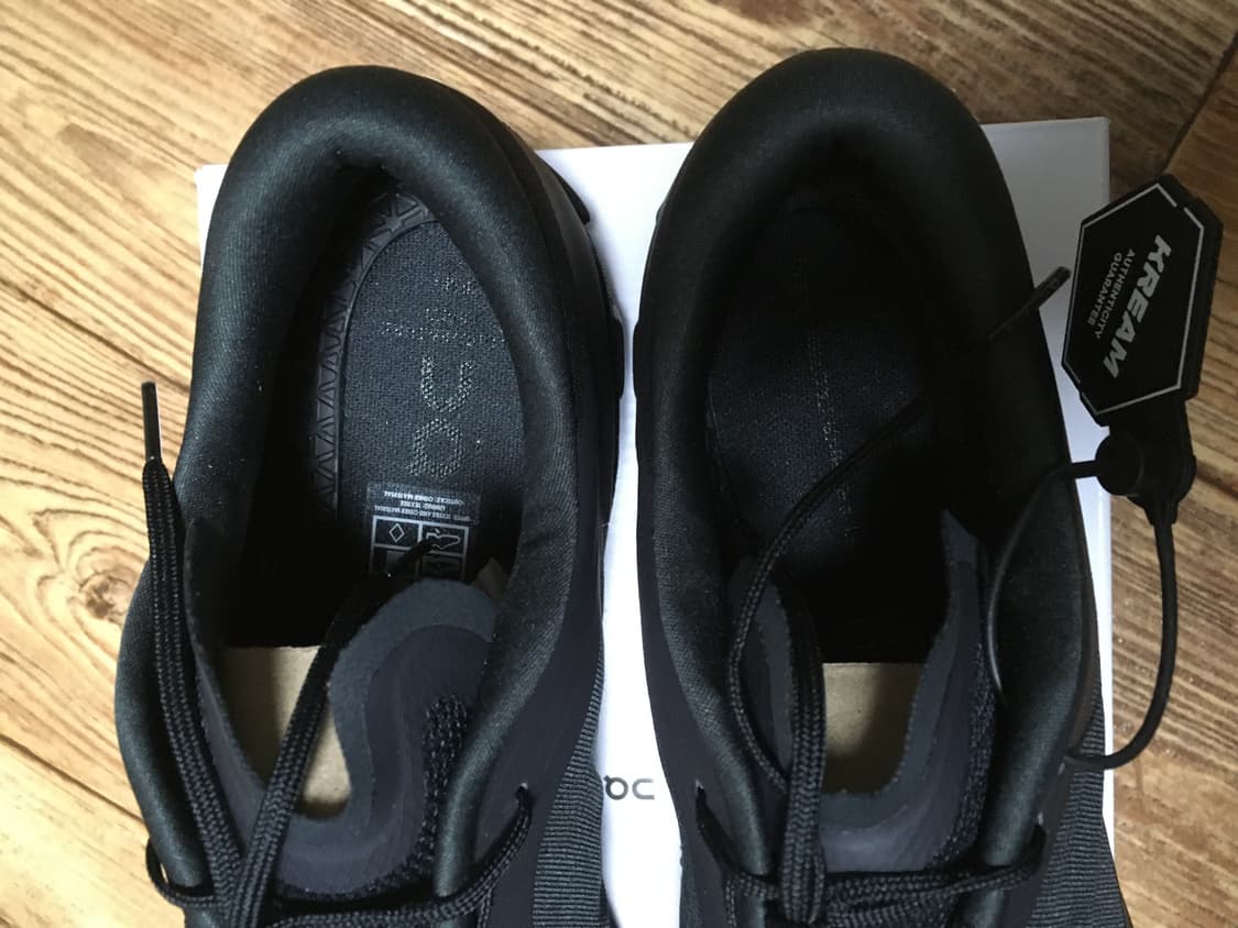 온러닝 파프 클라우드벤처 블랙 판매합니다 상품이미지3