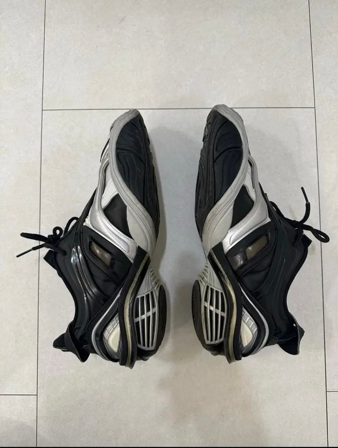 발렌시아가 타이렉스 43 상품이미지1