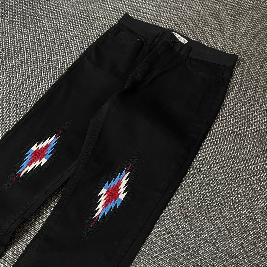 (30) 프라이노크 블랙 오르테가 자수 데님 팬츠 상품이미지3