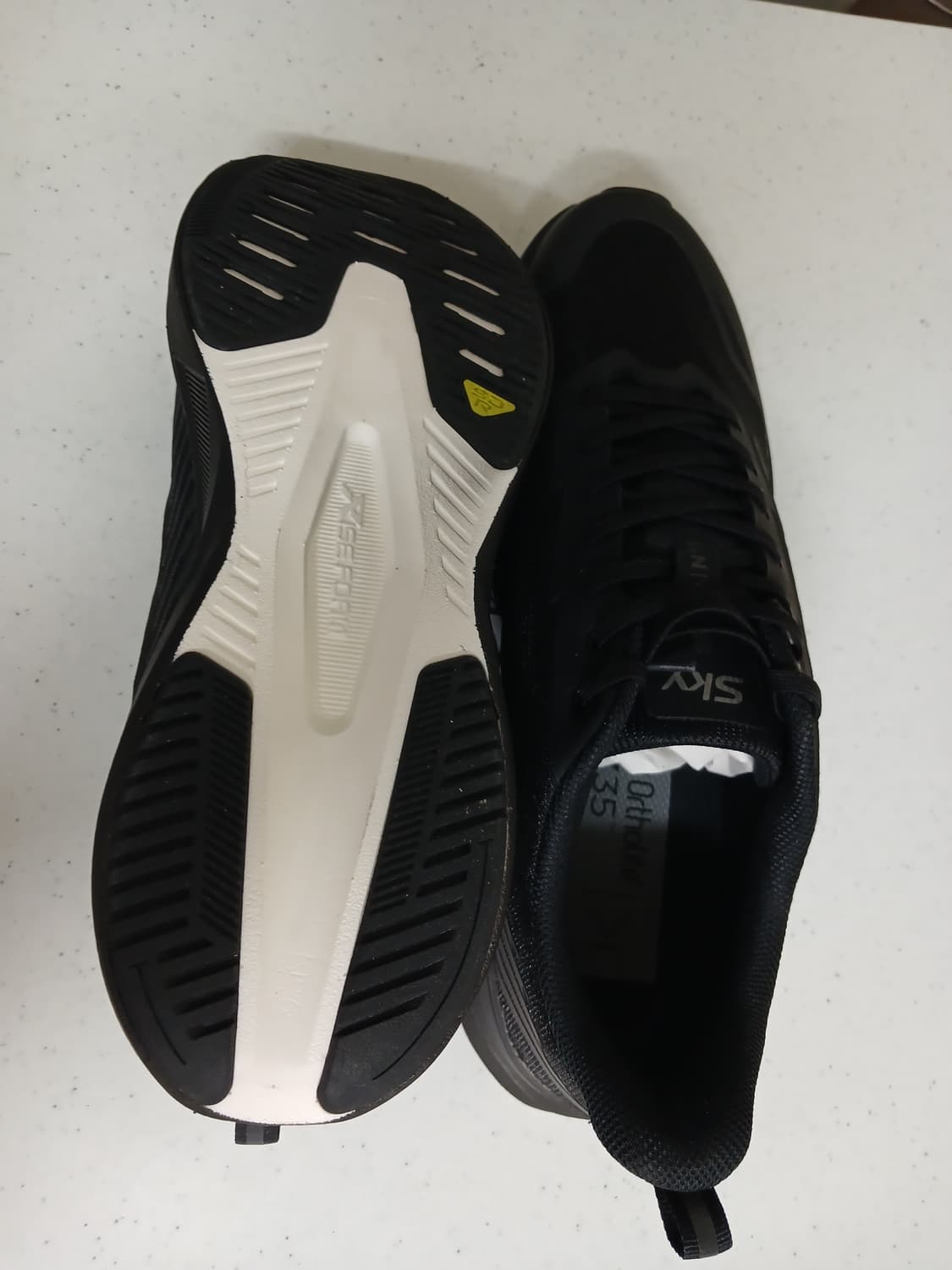 다이나핏 운동화 스카이스피드 넘버원 290mm 새상품 상품이미지1