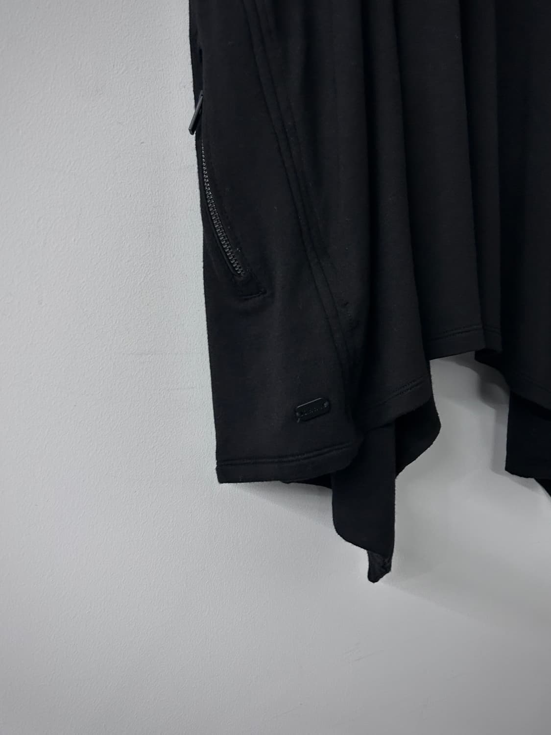 Dkny 드레이프 카라 슬리브리스 베스트 상품이미지7