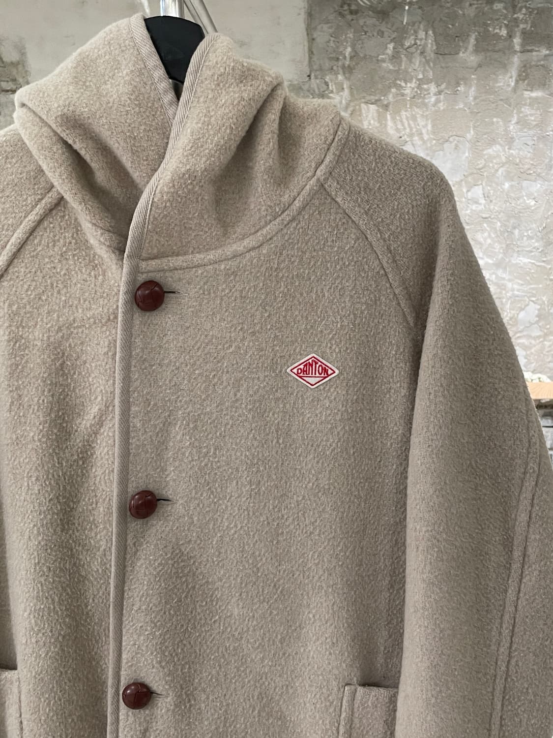 단톤 아이보리 체스넛 버튼 후디 울 코트    상품이미지3