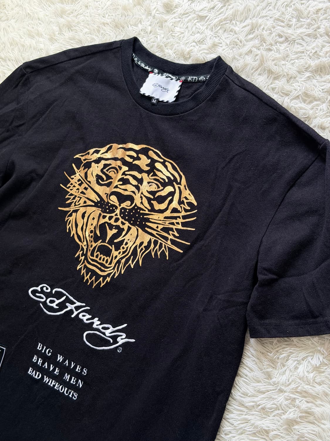 에드하디(Ed Hardy) 골드 타이거 프린팅 블랙 티셔츠 상품이미지2