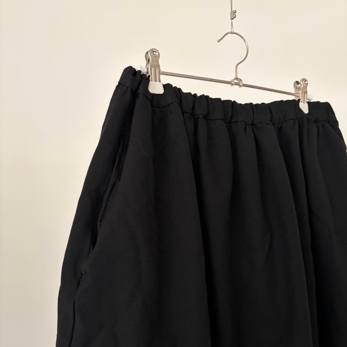 Asymmetry Volume Gather Skirt 상품이미지5