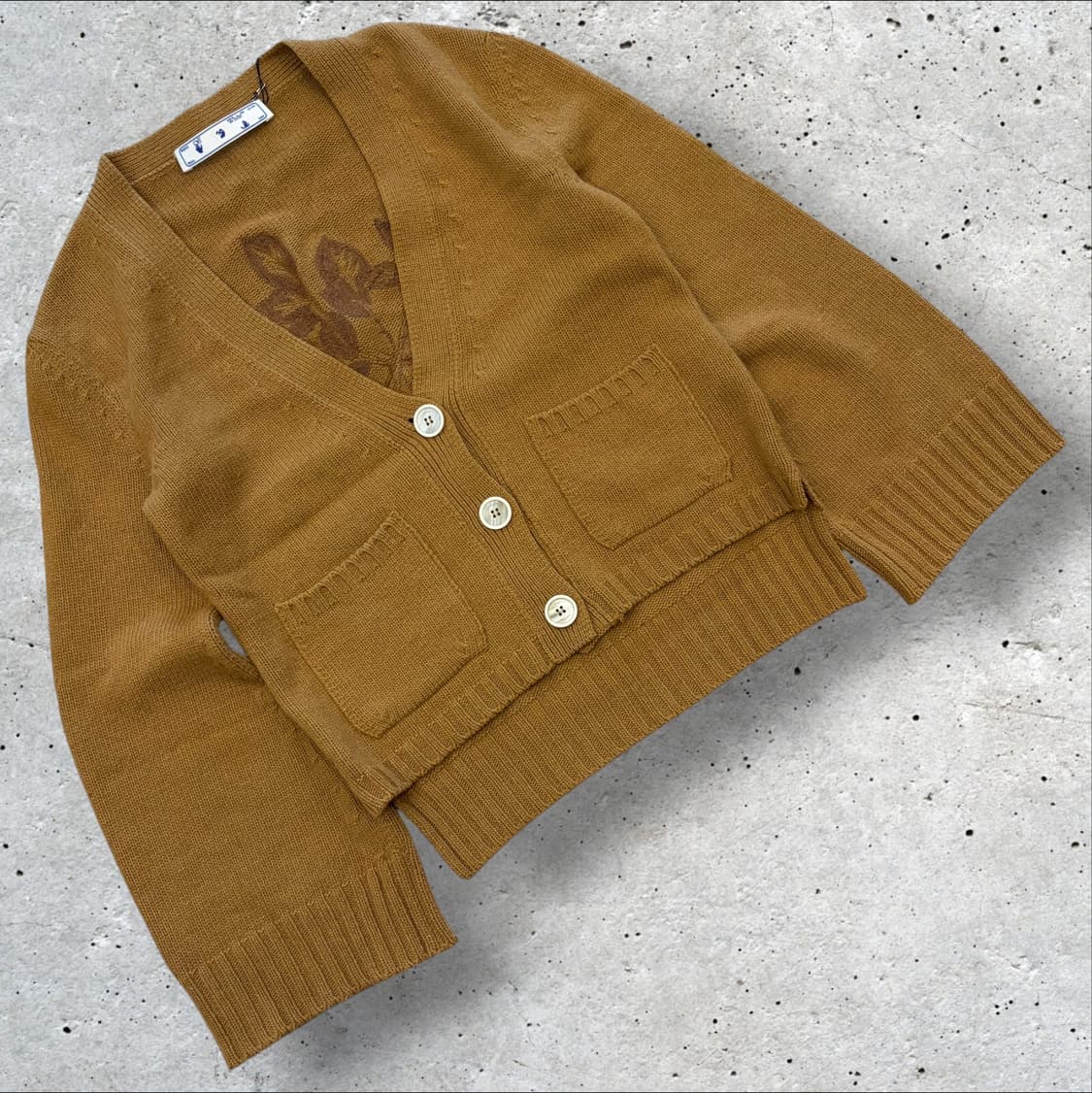 [42] 20FW 오프화이트 플라워 애로우 니트 가디건 브라운 D887 상품이미지2