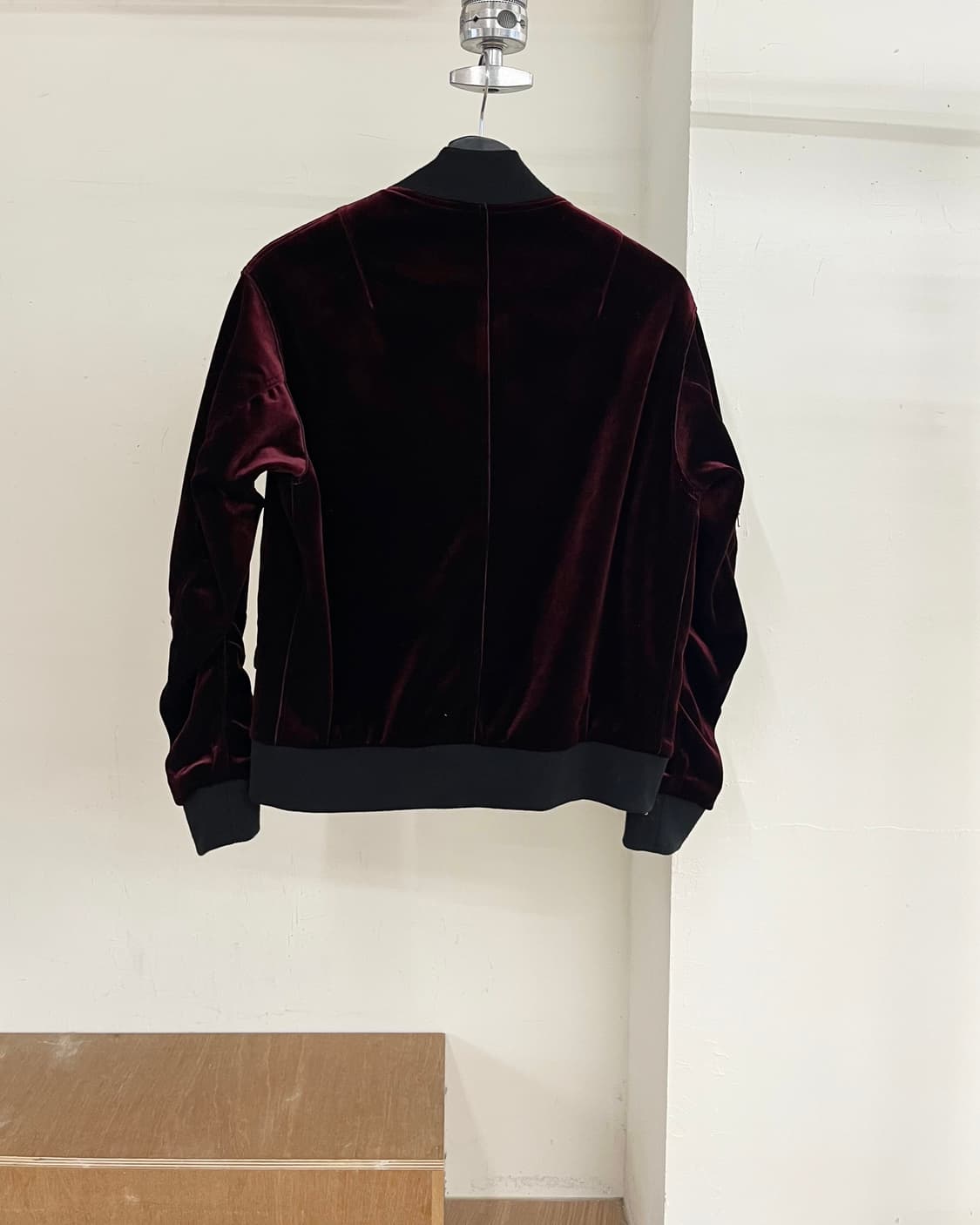 산드로 버건디 벨벳 봄버 자켓 상품이미지6
