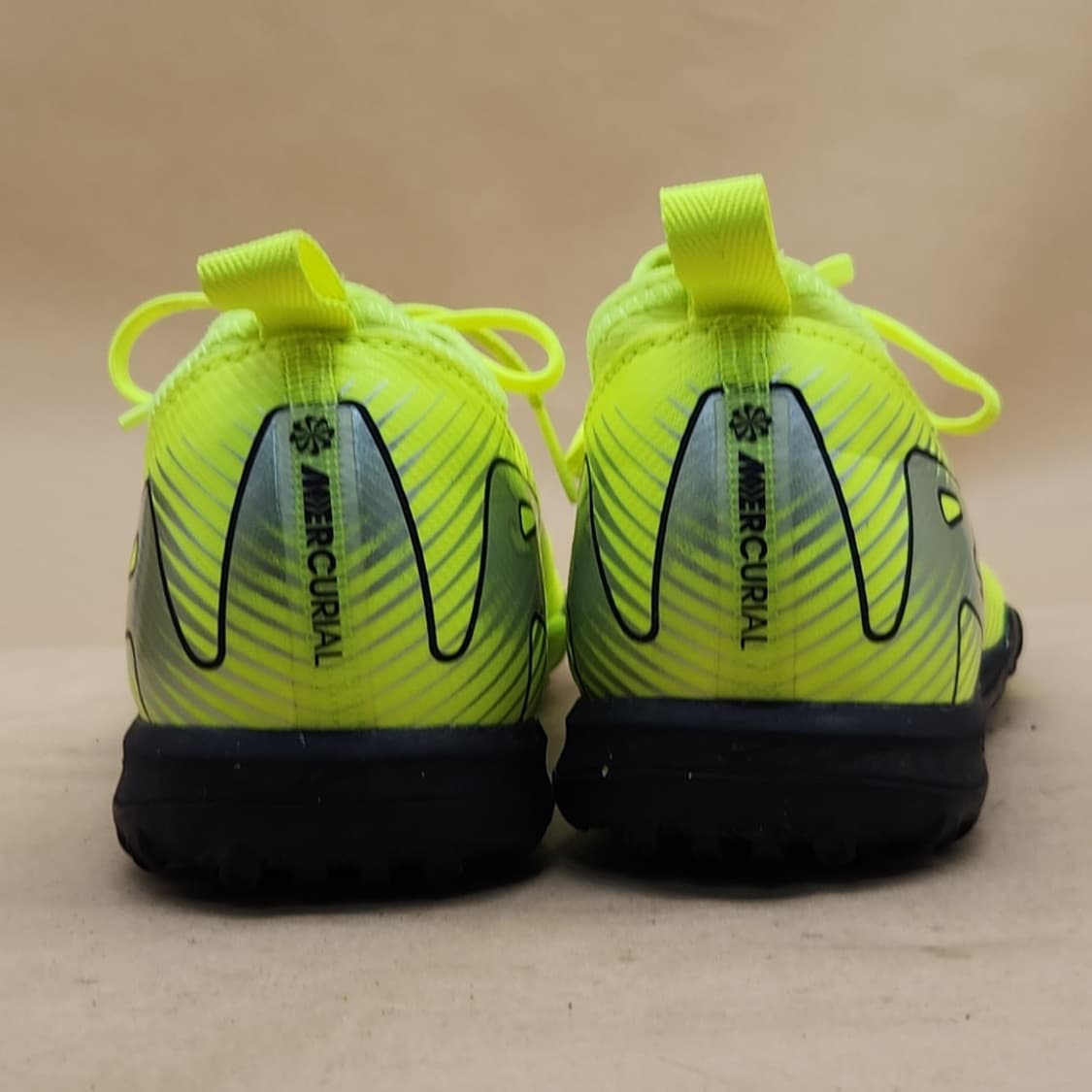 나이키 머큐리얼 베이퍼16 아동풋살화 235 상품이미지4