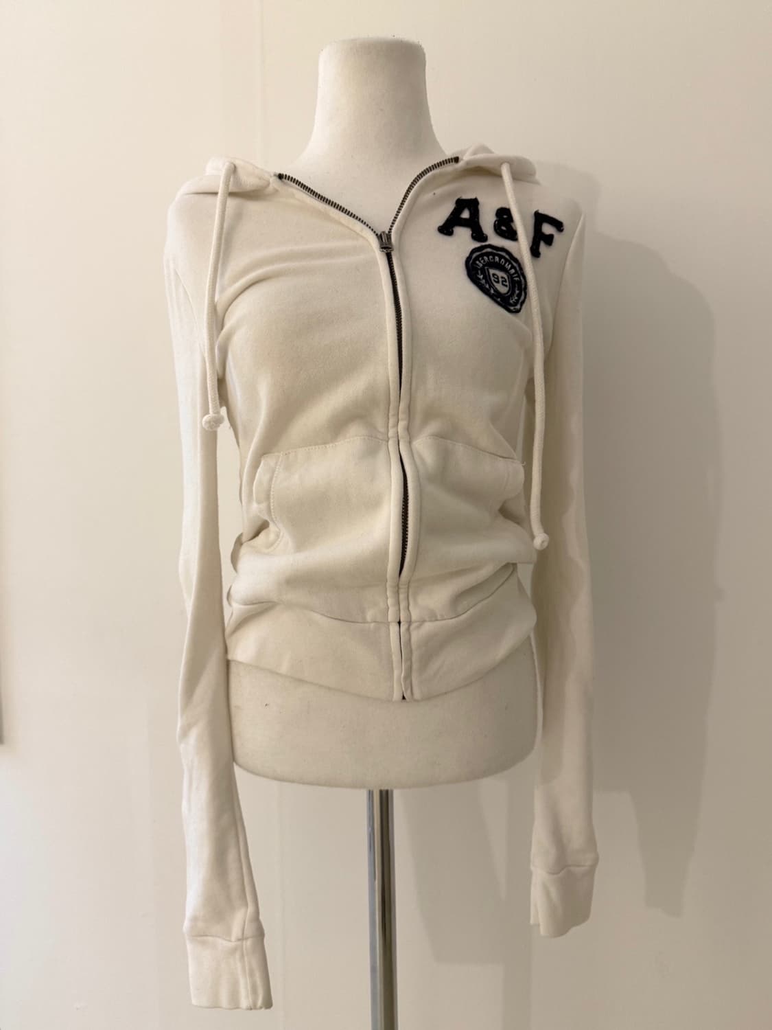 아베크롬비 화이트 후드집업 상품이미지1