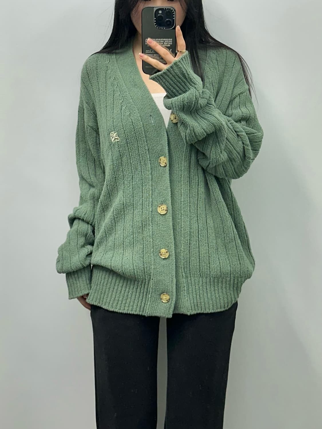세터 자수로고 그린 니트 버튼 가디건 상품이미지1