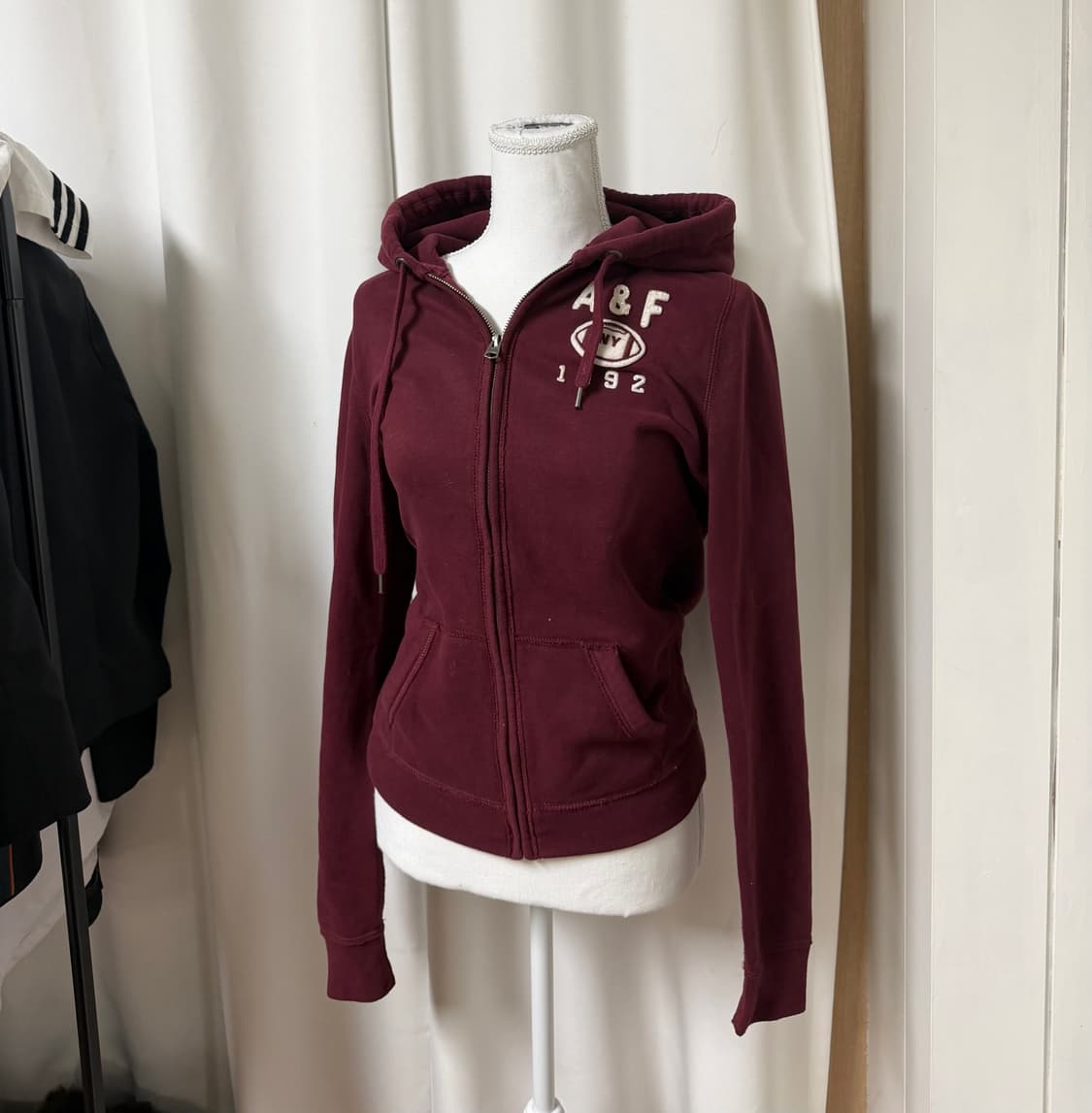 아베크롬비 와인버건디 딱붙 후드집업 상품이미지4