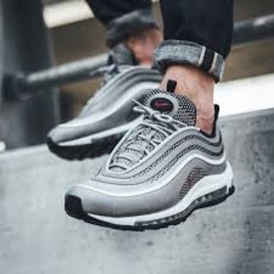 나이키 에어맥스 97 울트라 17 메탈릭 실버 상품이미지10