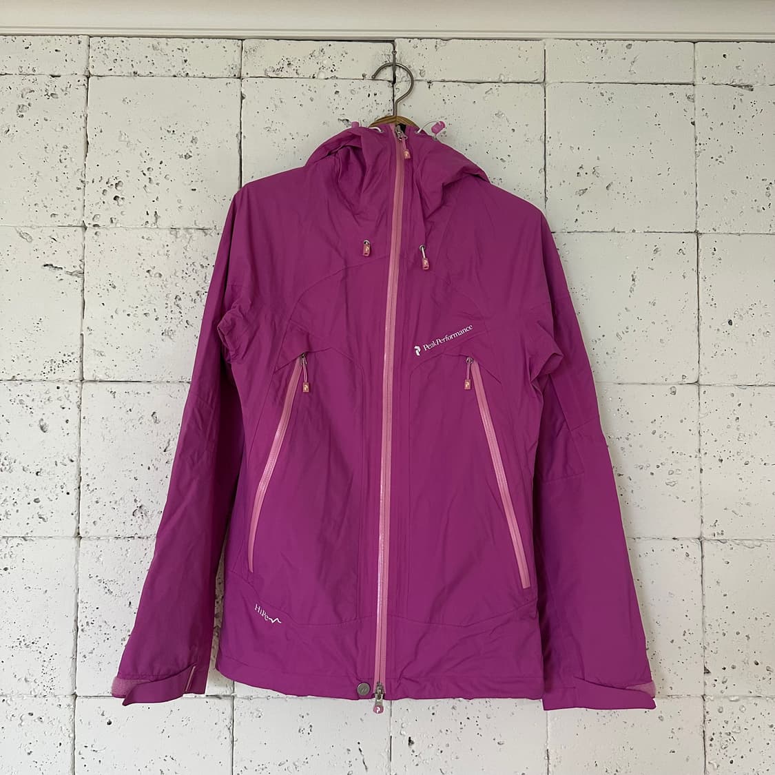 우먼XS 피크퍼포먼스 방풍 바람막이 상품이미지1