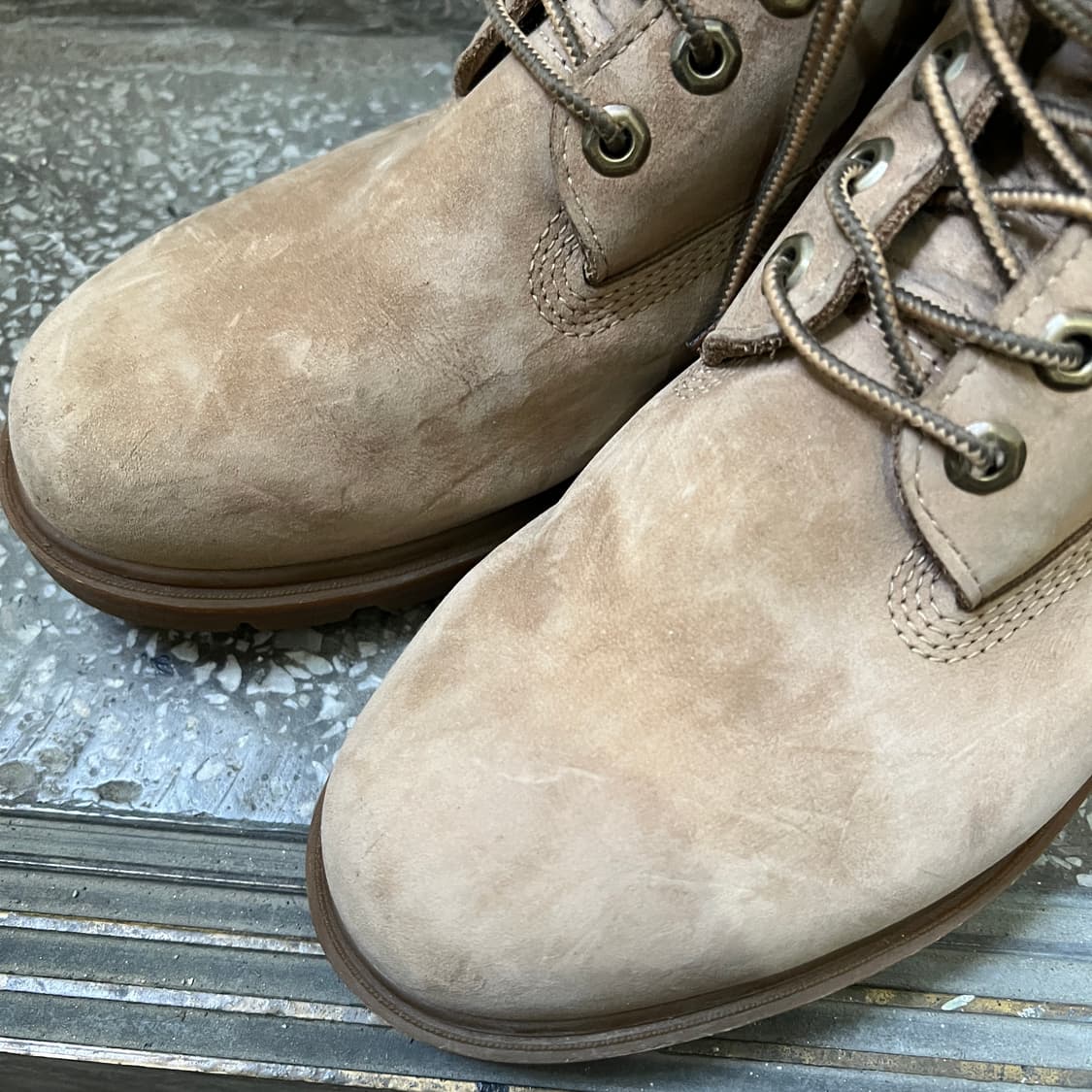 팀버랜드 클래식 6인치 워터프루프 애쉬 브라운 부츠 상품이미지4