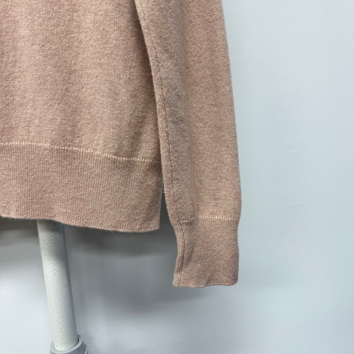 유니클로 캐시미어 100% 터틀넥 니트 상품이미지4