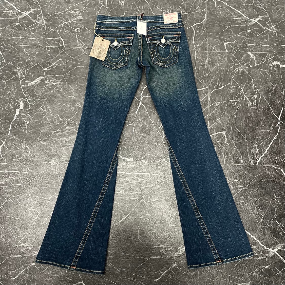 (새상품) 27in 트루릴리전 조이 부츠컷 데님 팬츠 상품이미지6