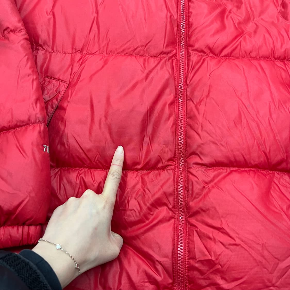 노스페이스 레드 눕시 700 패딩 상품이미지2