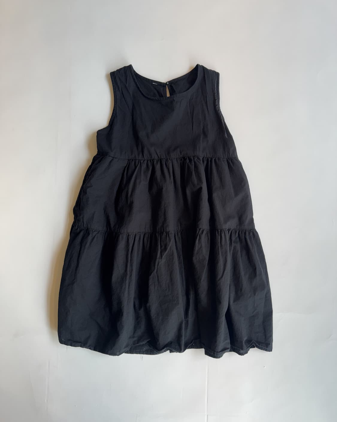 Black Sleeveless Tiered Dress  상품이미지1