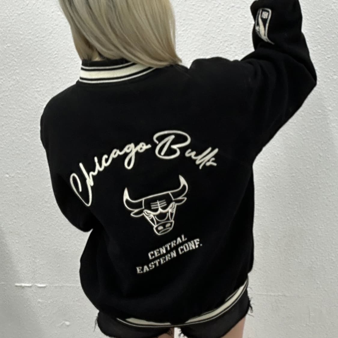 NBA 패치로고 블랙 시카고불스 바시티 자켓 L 상품이미지2