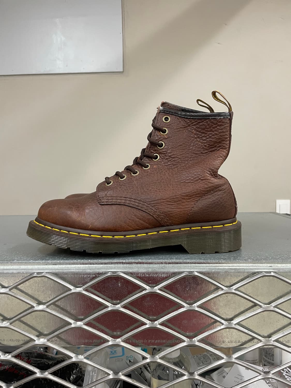 닥터마틴 1460 브라운 uk4 상품이미지1