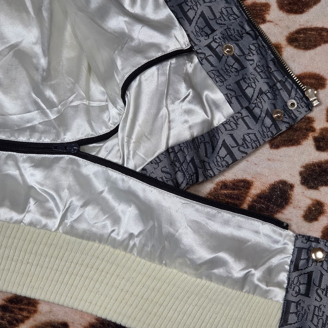 에고이스트 모노그램 갸루 퍼 후드 패딩 점퍼 상품이미지10