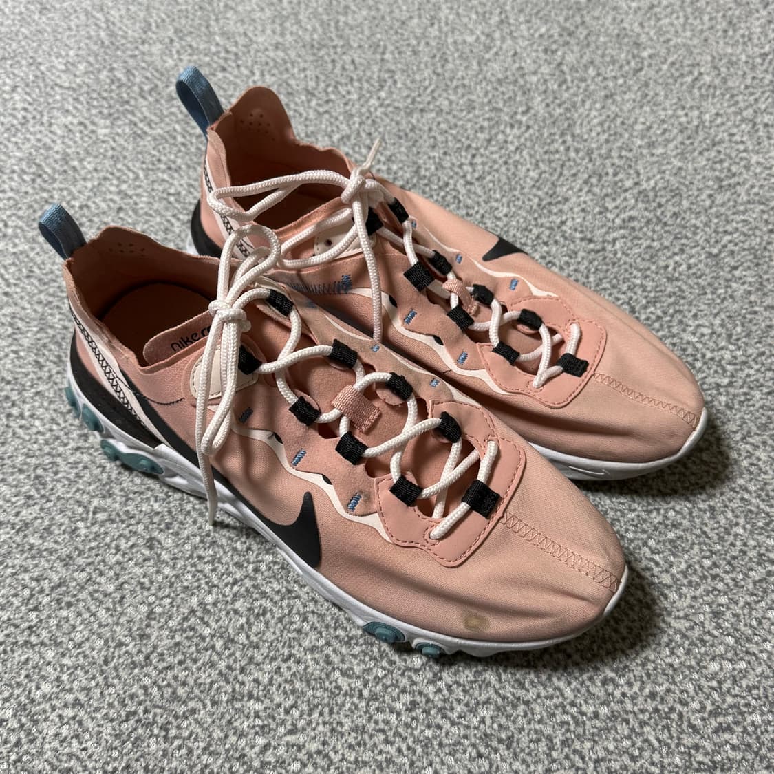 [정가 16만원] 나이키 엘리먼트55 스니커즈 250 상품이미지3