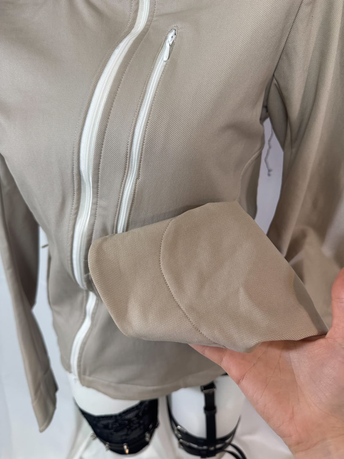 beige zip up 상품이미지3