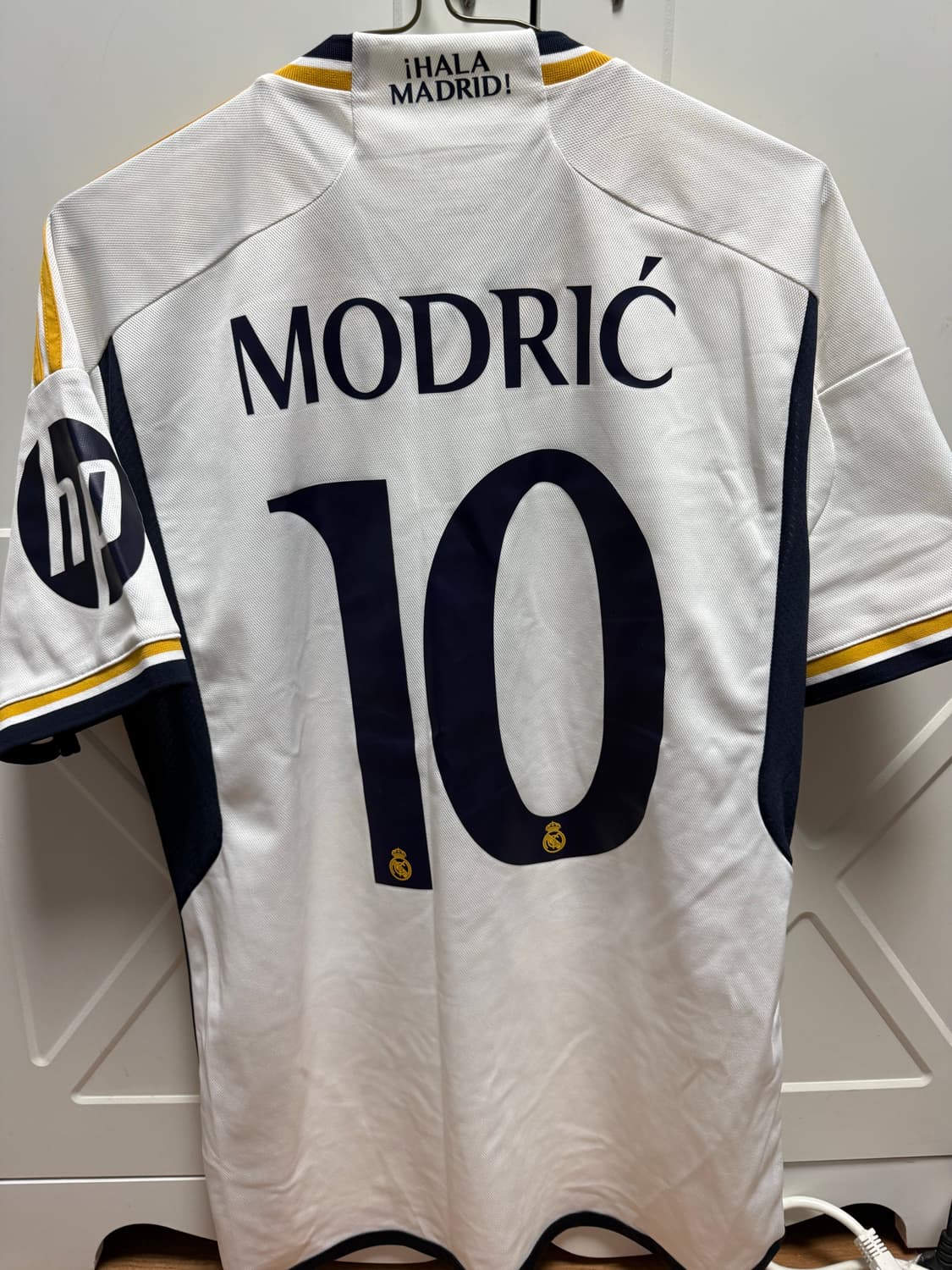 23-24 레알 마드리드 모드리치 유니폼 상품이미지2