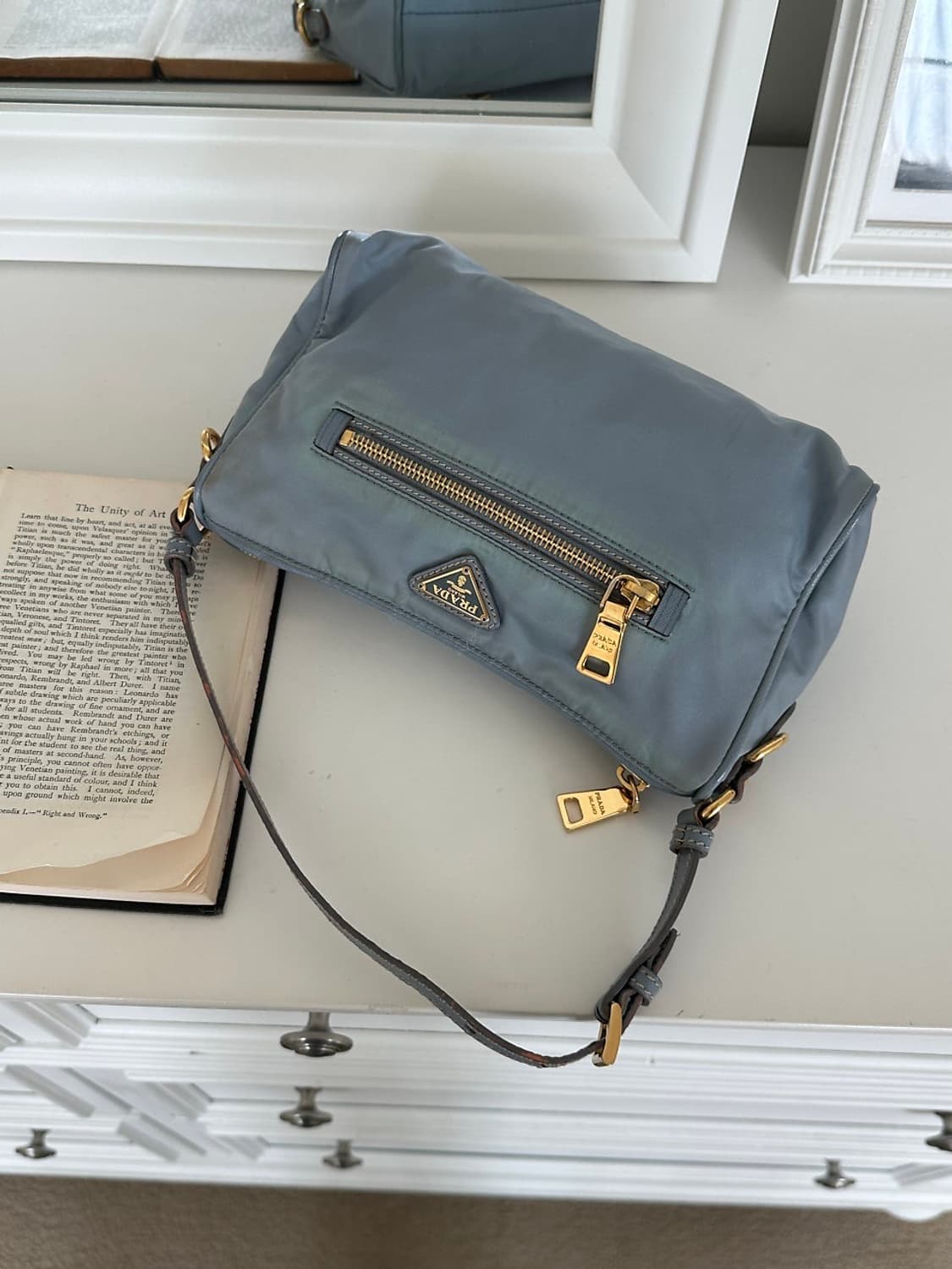 프라다 나일론 포치 미니백 상품이미지4