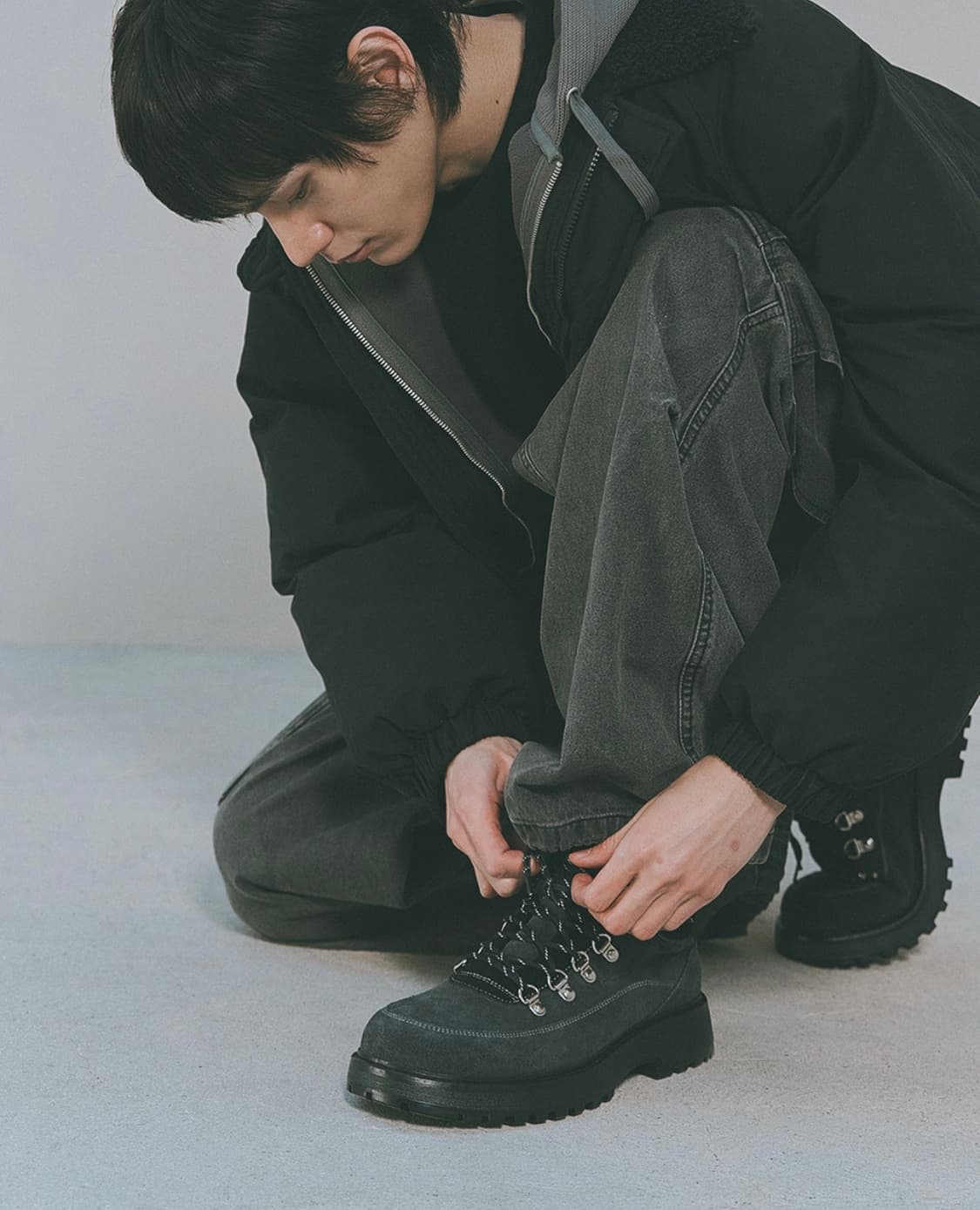 250 로맨틱 무브 더 서밋 마운틴 부츠 차콜 스웨이드 상품이미지3