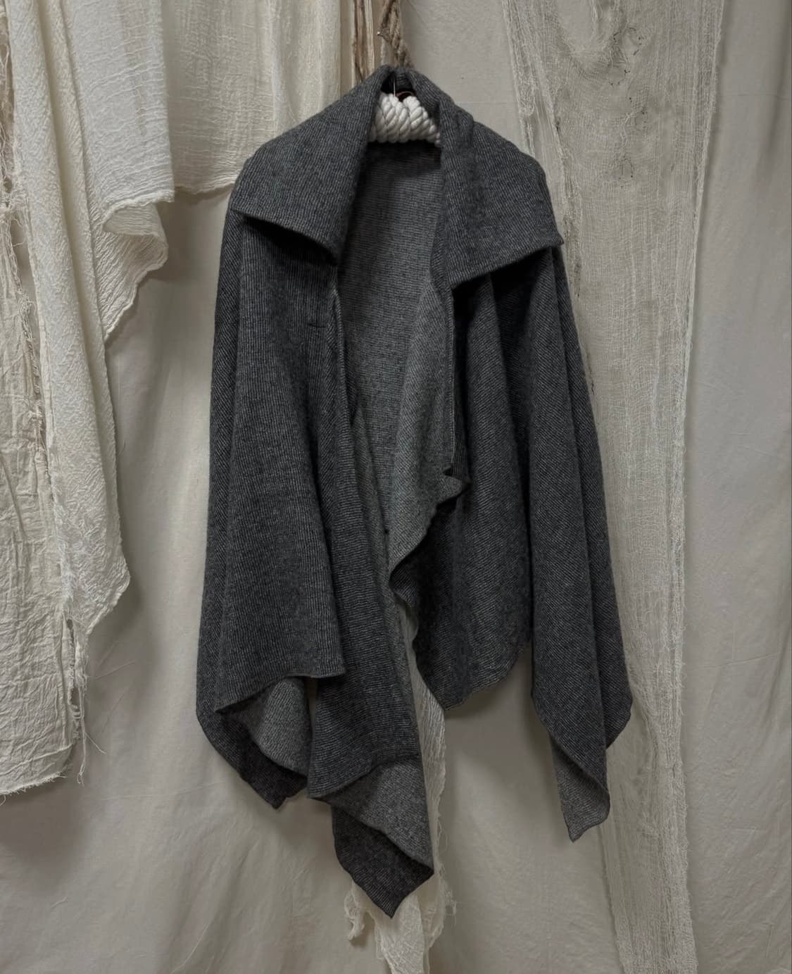 Vivienne West wood Wool Kape 상품이미지2