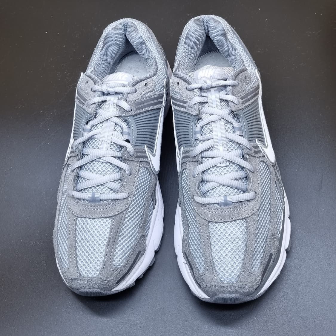 나이키 줌 보메로5 운동화250 상품이미지2