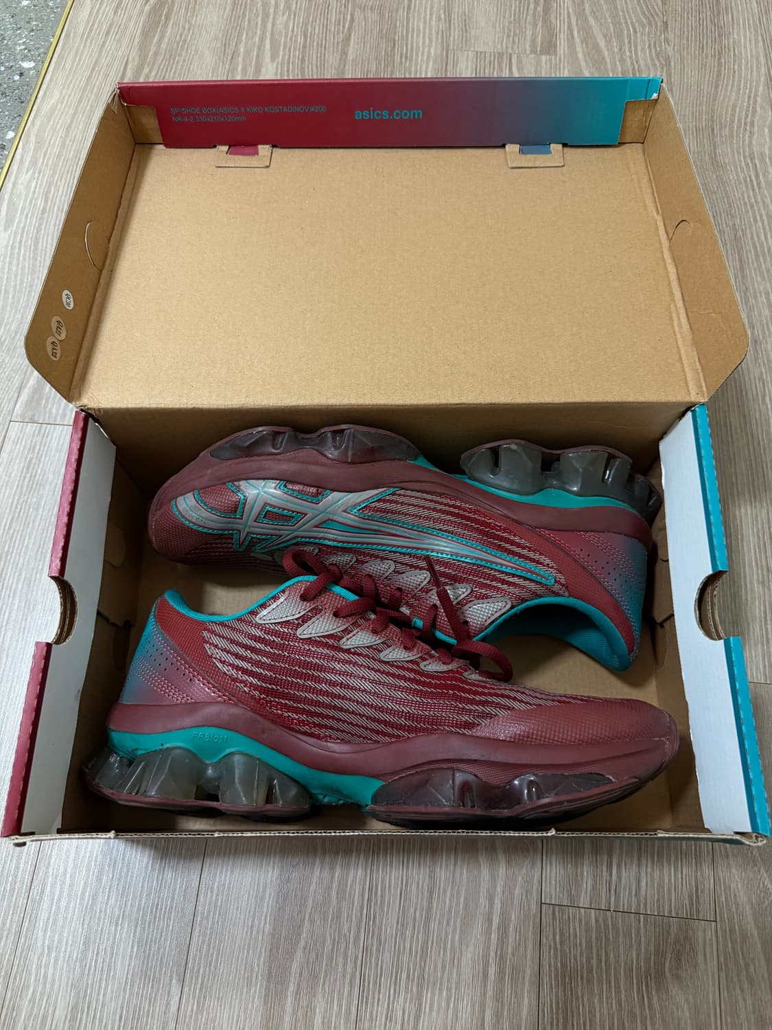 아식스 키코 젤퀀텀 레비트렉 파이어드 270 상품이미지1