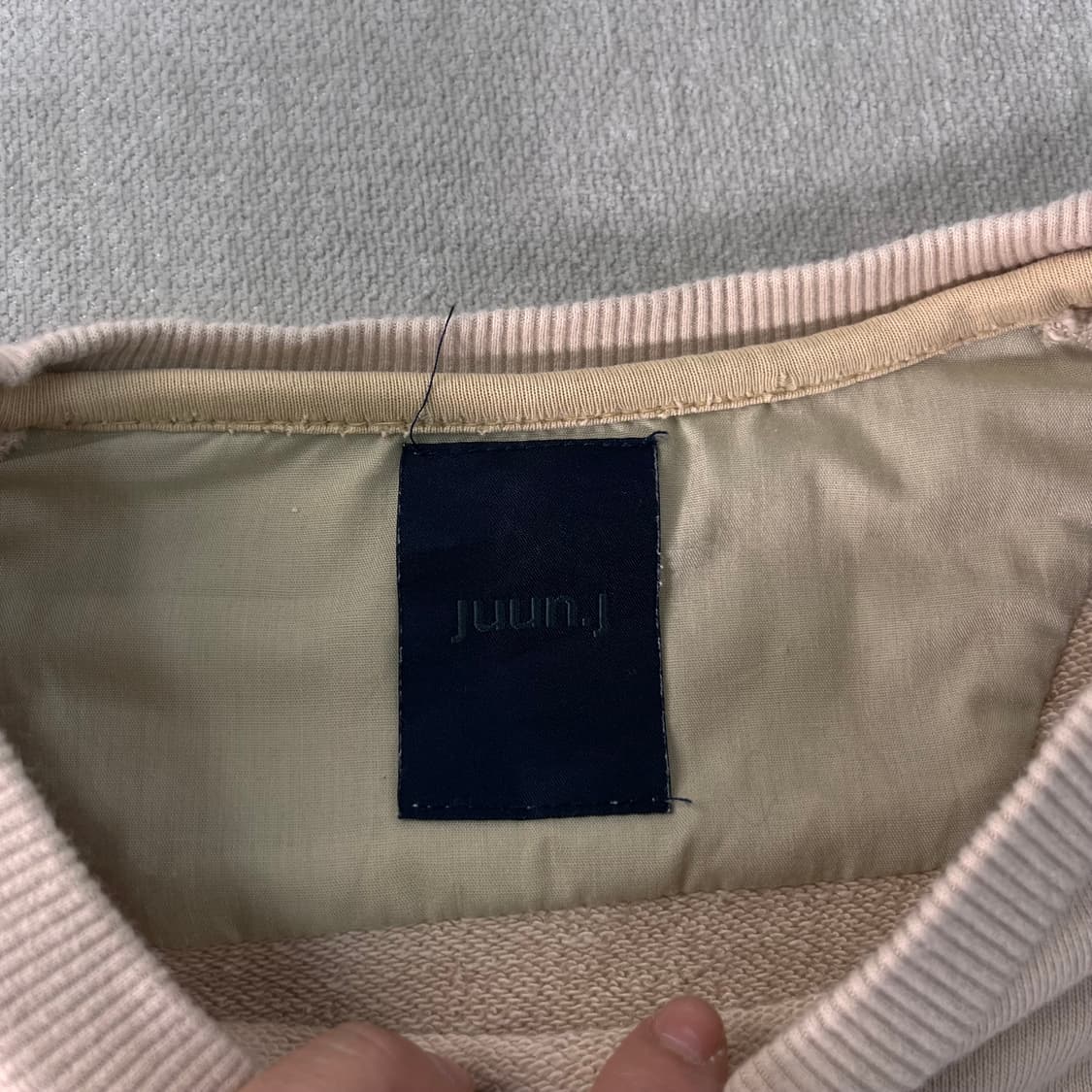 105 준지 20FW 엠브로이더리 맨투맨 상품이미지4