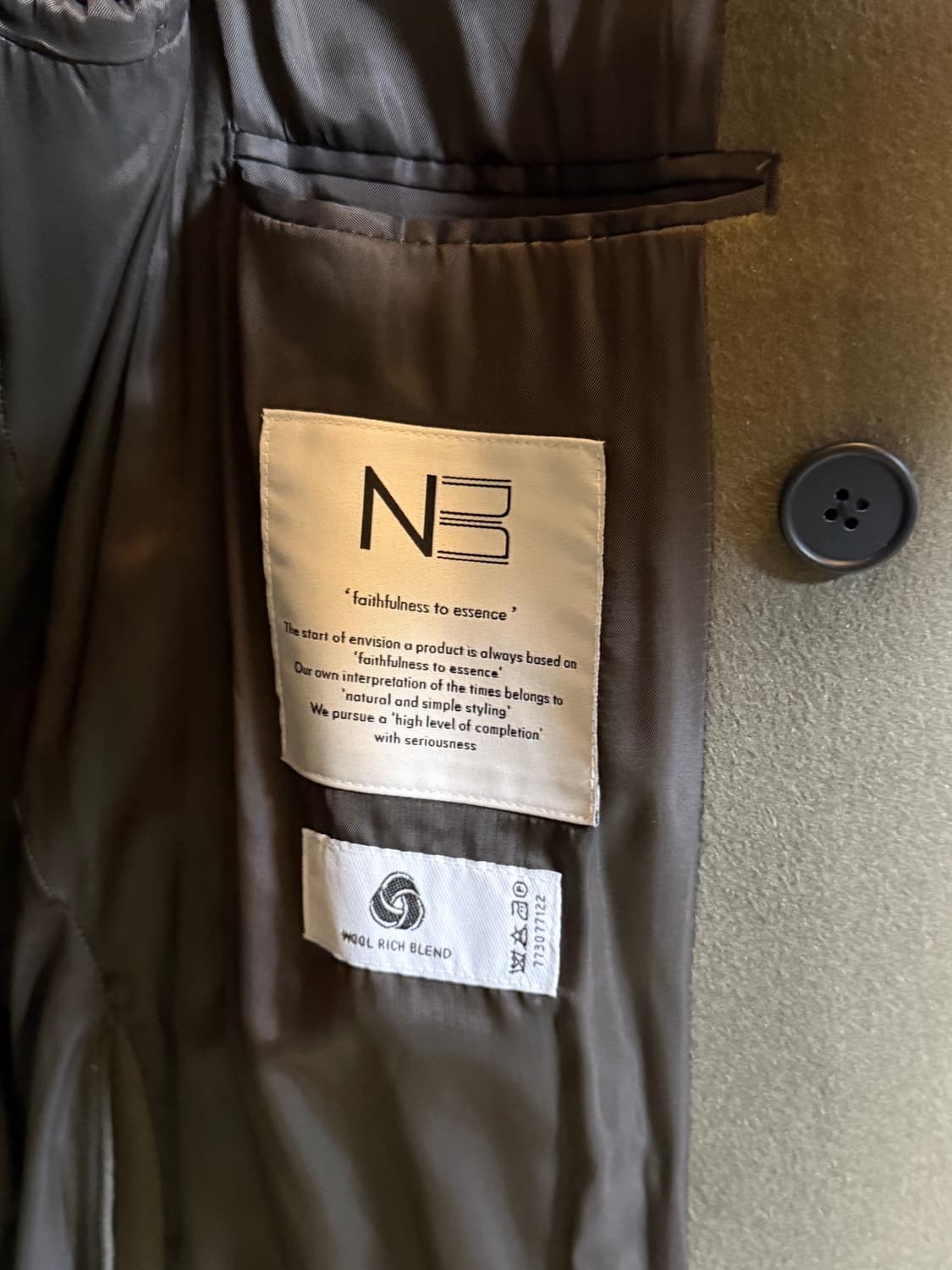 넌블랭크 캐시미어 사이드 딥 밴트 코트 카키 M 상품이미지4