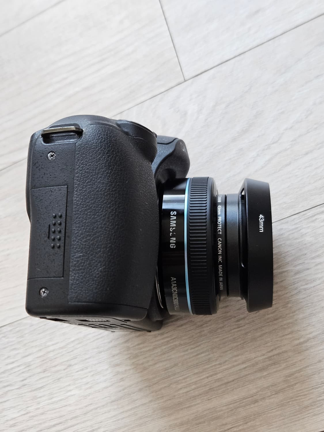 삼성 NX10 카메라 + 16mm 렌즈 상품이미지3