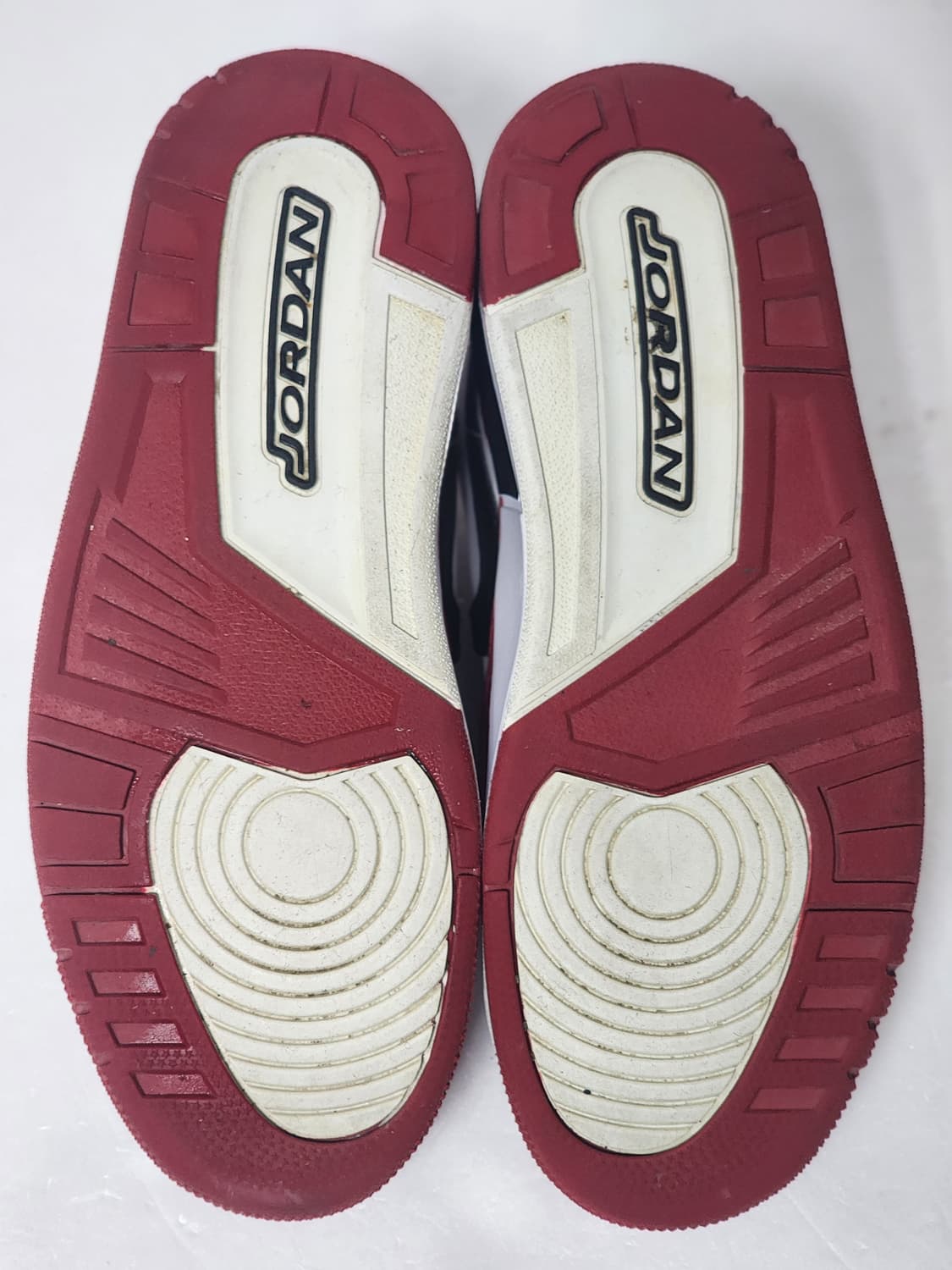 Nike Air Jordan 로우 레드/화이트/블랙 스니커즈 상품이미지5