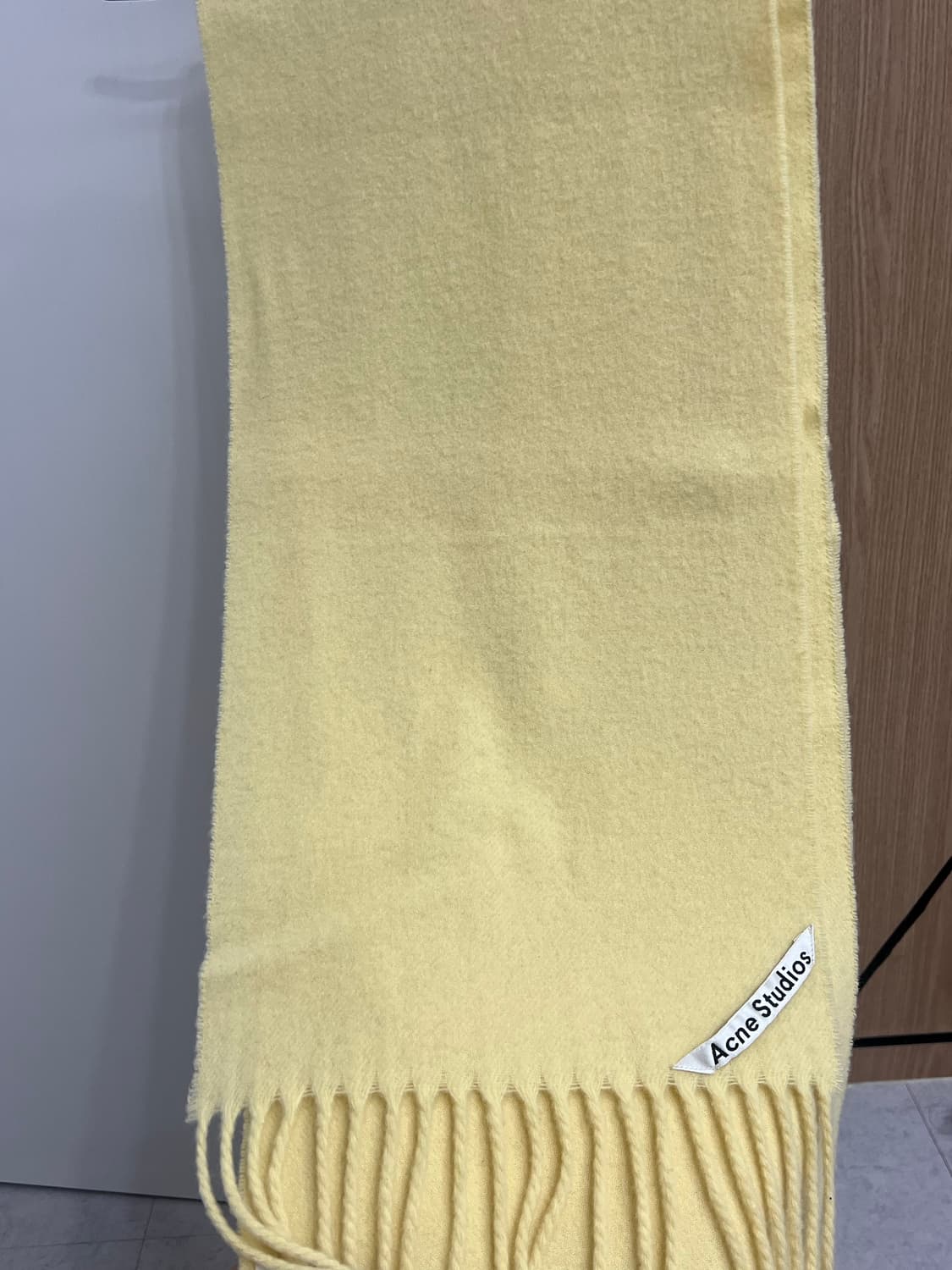 아크네스튜디오 스키니 머플러 옐로우 상품이미지2