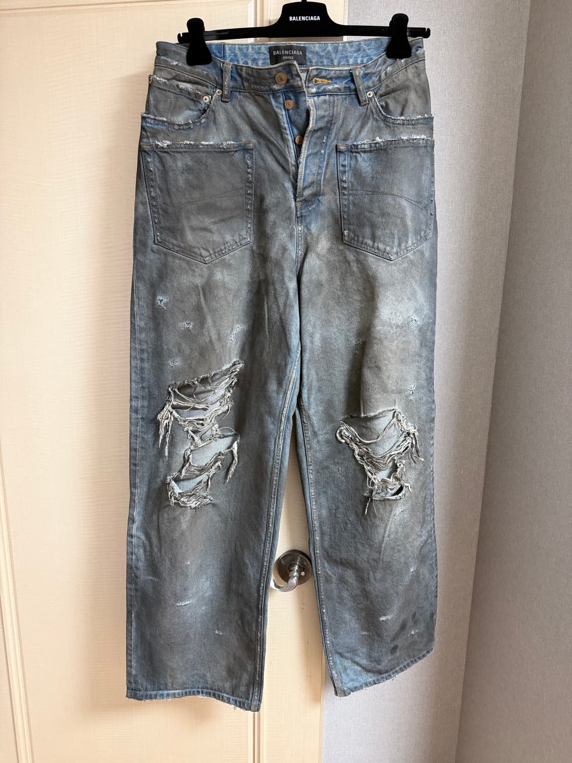 발렌시아가 백포켓 디스진 xs 상품이미지1