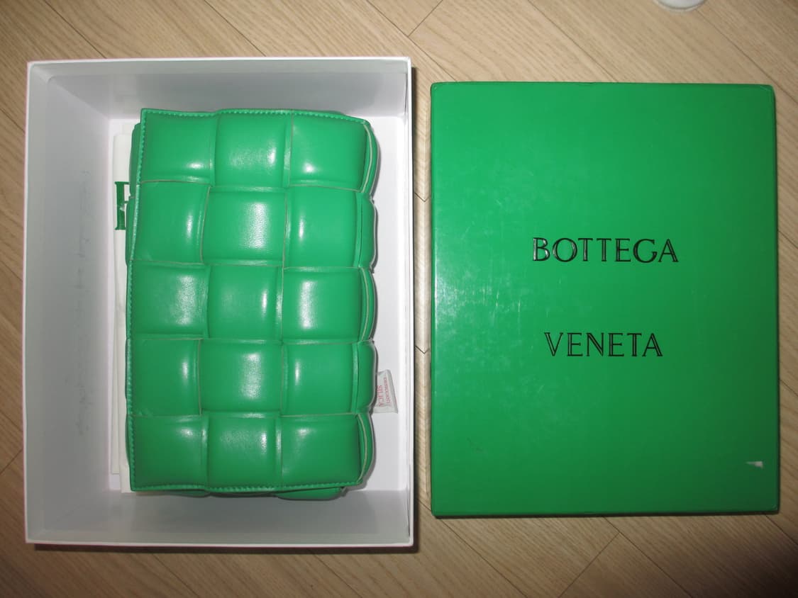 보테가베네타 카세트백 그린 + 풀박스 상품이미지2
