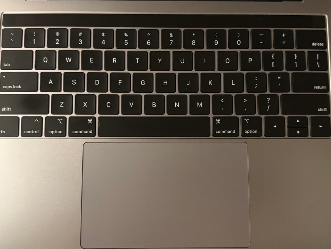 2019년 MacBook Pro 13인치 (Touch Bar 포함) 상품이미지3
