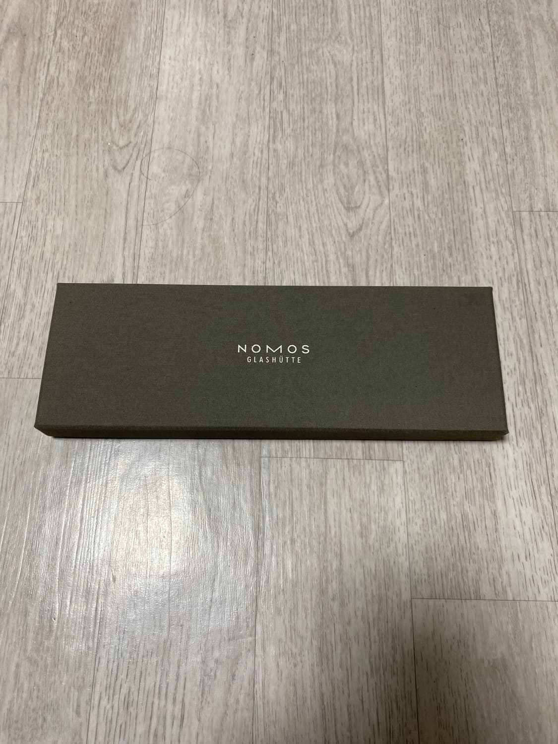 노모스 시계 가죽 케이스 상품이미지1