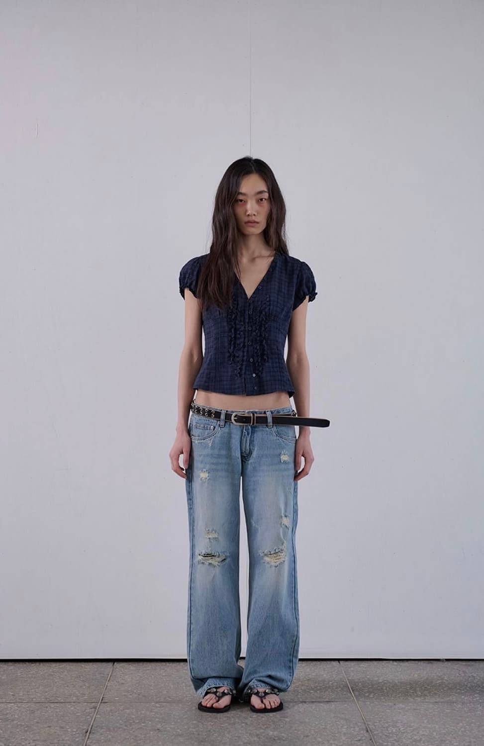 Ordes raw edge ruffle blouse 네이비 (2) 상품이미지1