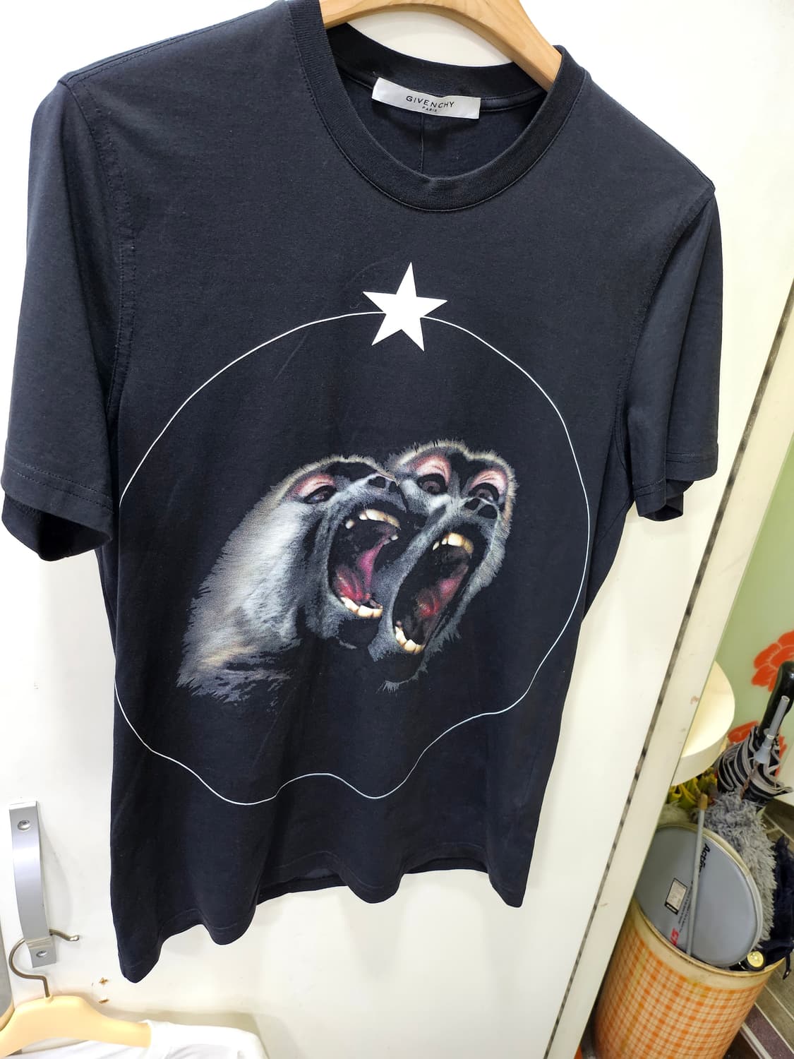 지방시 상품이미지1