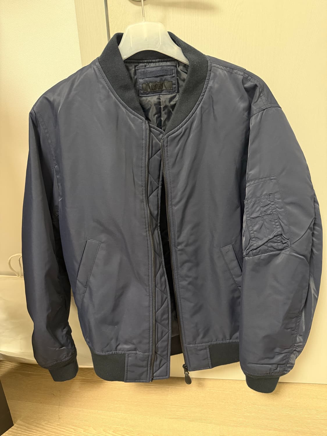 유니클로 ma1 네이비 L 상품이미지1