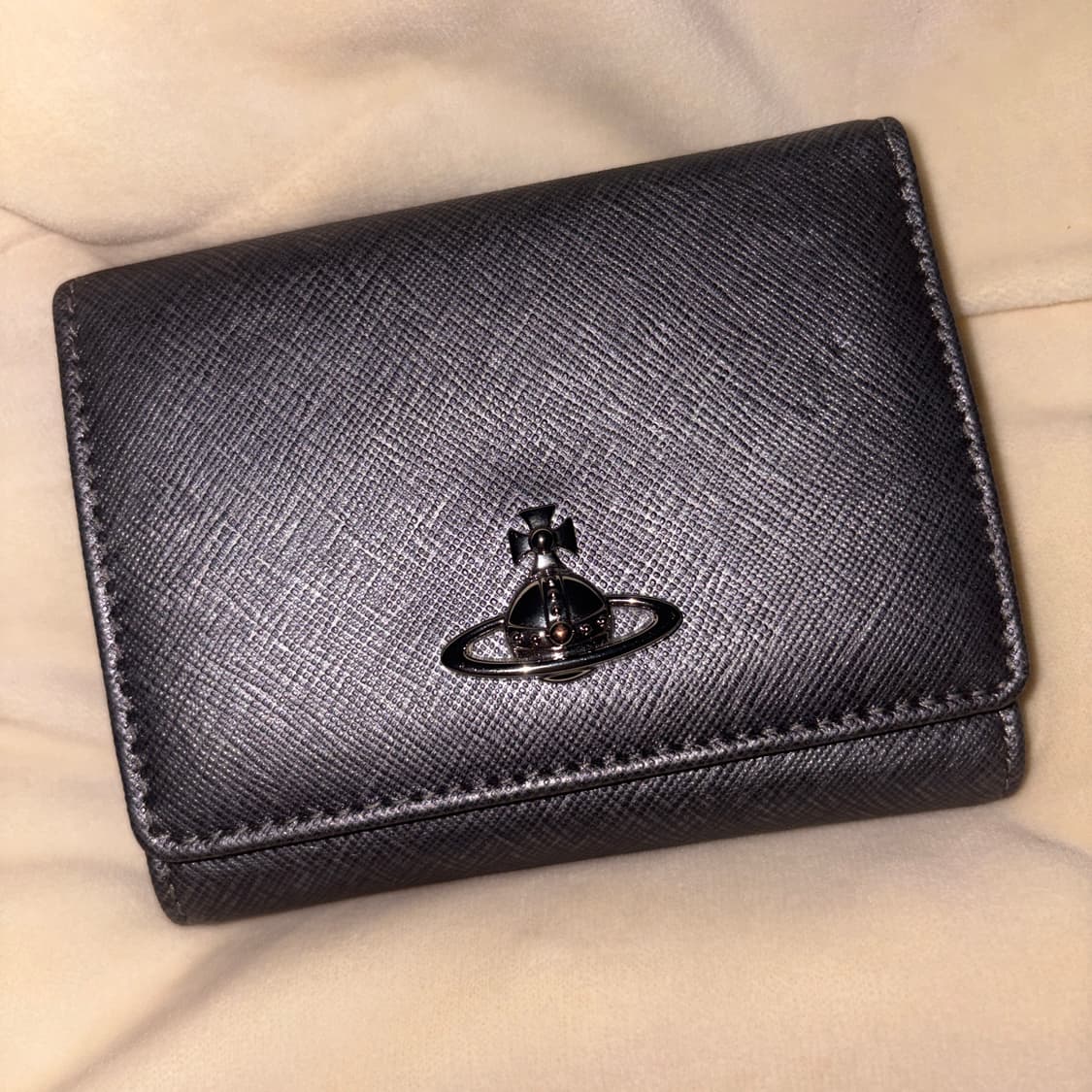 비비안웨스트우드 프레임 반지갑 상품이미지1