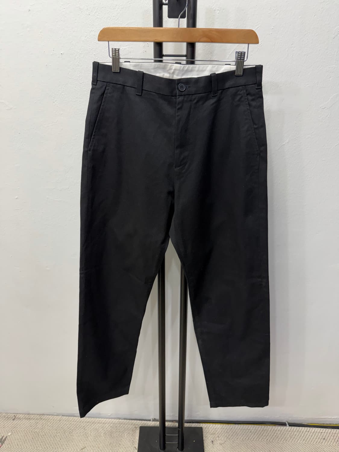 정품) 아르켓 남성 블랙 코튼팬츠 46(30) 상품이미지1