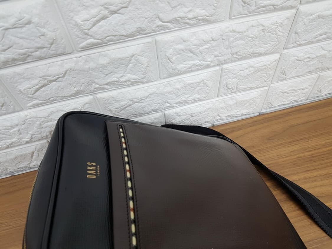 닥스 남성 크로스백 상품이미지3