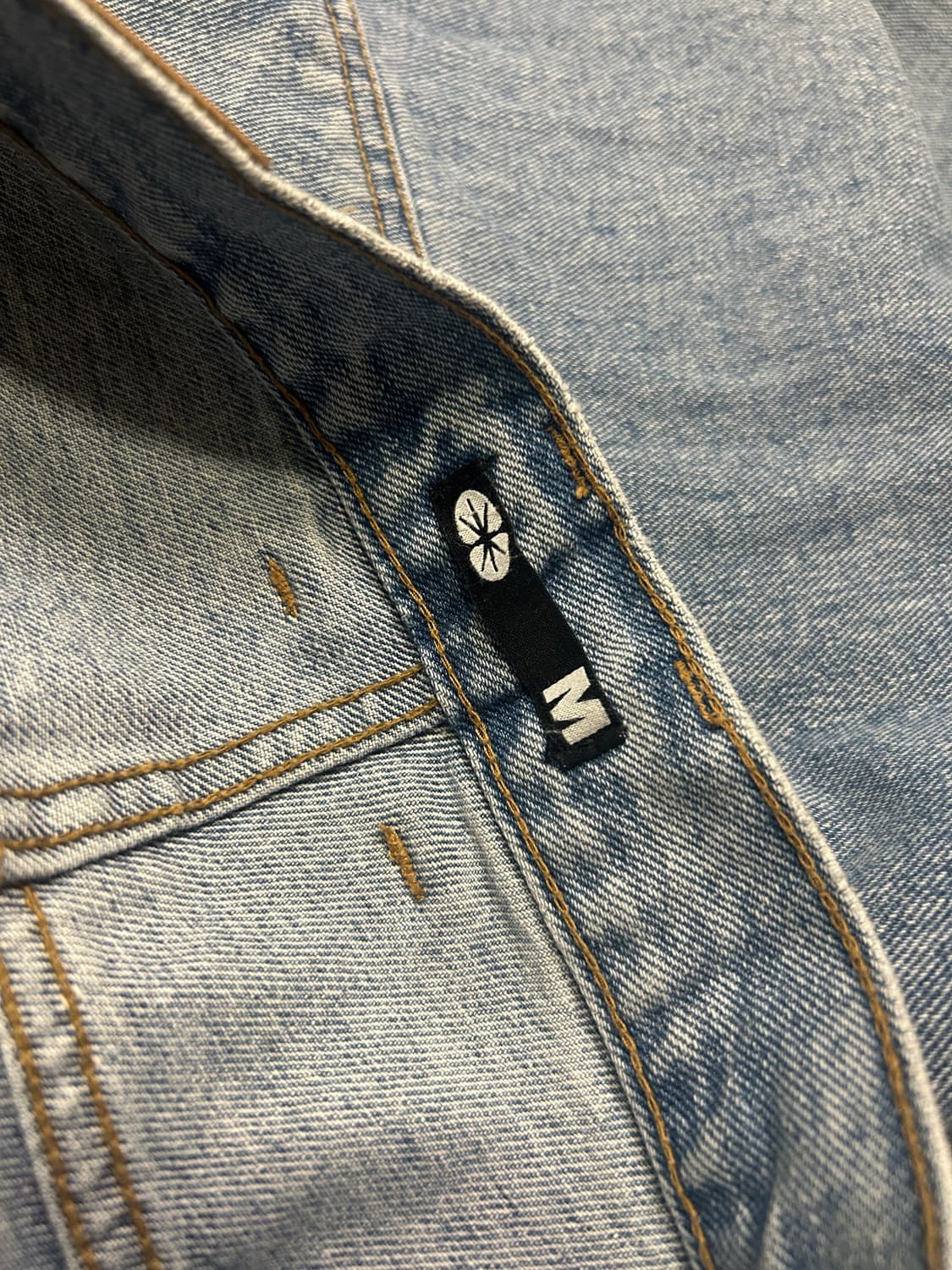 이알티알 Vogon Thumbs Up Girl Denim Pants M 상품이미지5