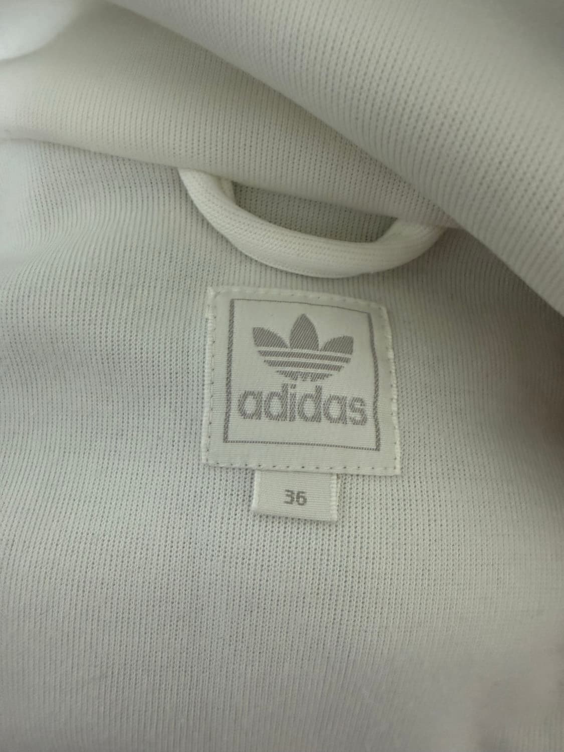 아디다스 캐나다 져지 36사이즈 판매합니다. 상품이미지4